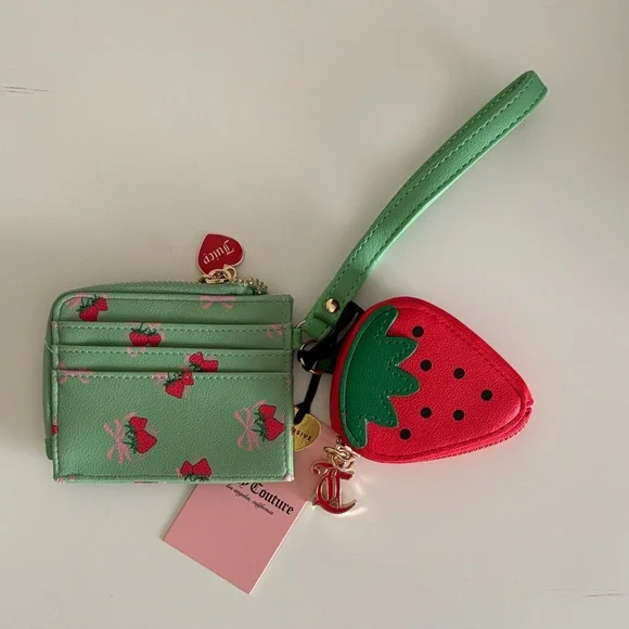 ☀️Juicy Couture Exclusive Strawberry Print Card Holder & Strawberry Coin Pouch - Picture 2 of 9